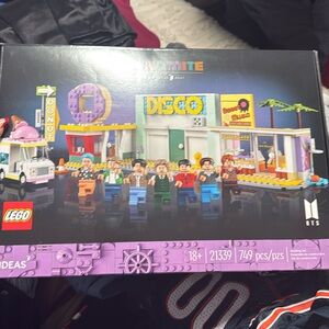 Lego Ideas 21339 BTS Dynamite
